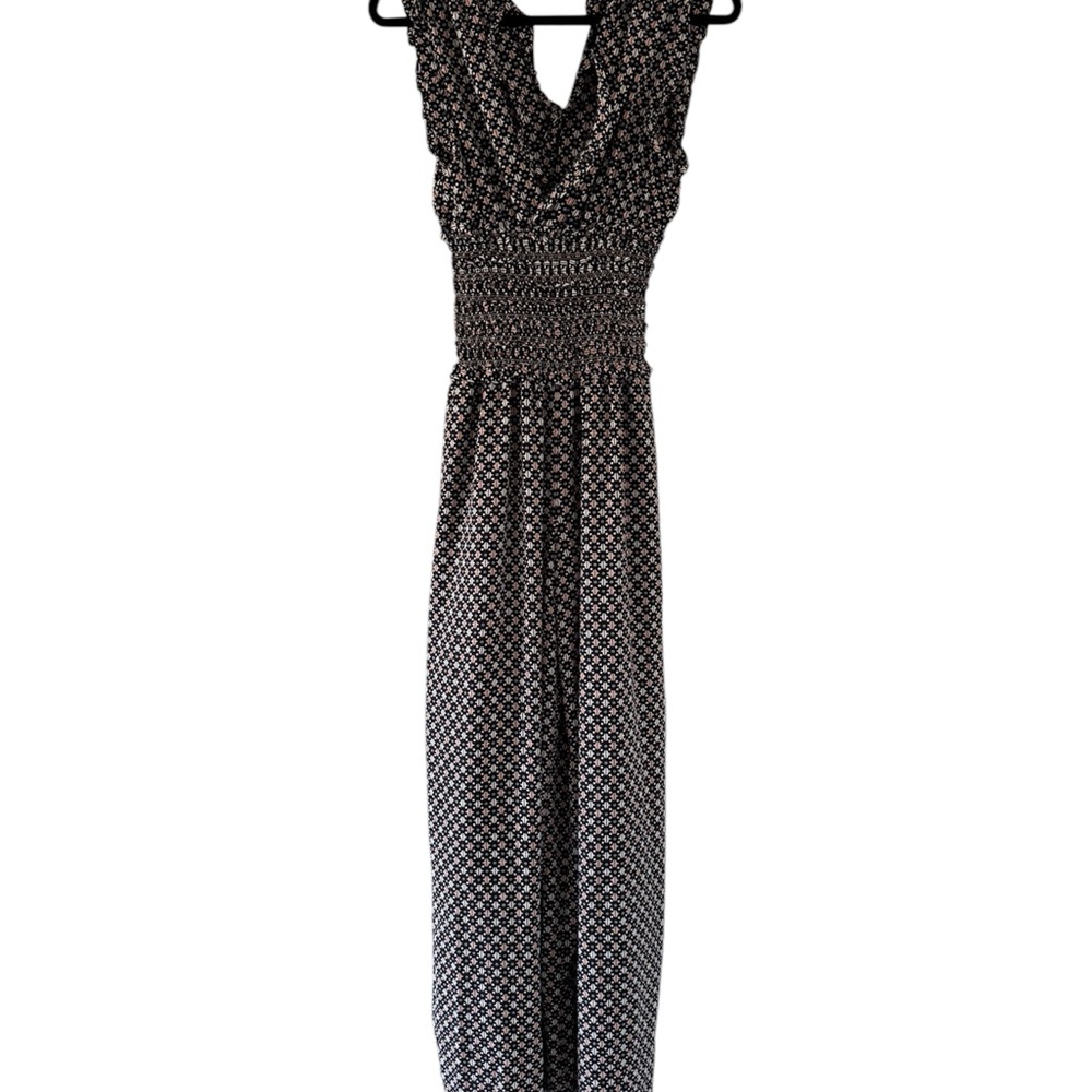 Max Studio Women’s Crepe Wide Leg jumpsuit size M